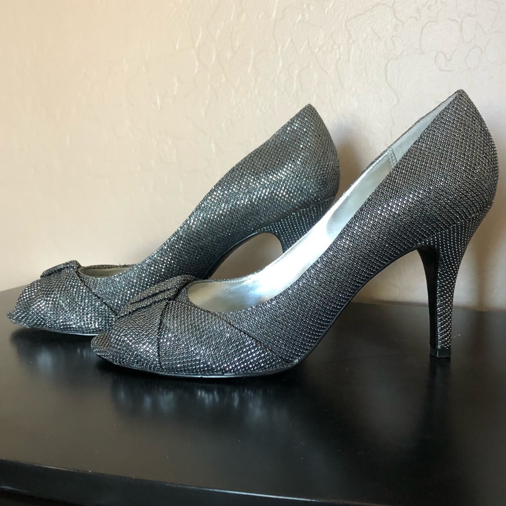 Platinum silver or gunmetal Nina Sophia heels